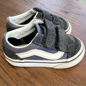 Vans 4.5 toddler skate shoes